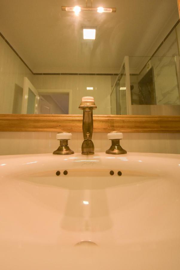Douro Prime Downtown Hotel บีลาโนวาเดกายา ภายนอก รูปภาพ