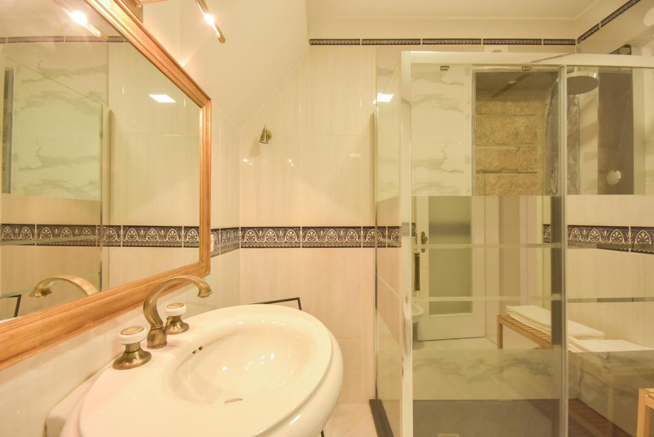 Douro Prime Downtown Hotel บีลาโนวาเดกายา ภายนอก รูปภาพ
